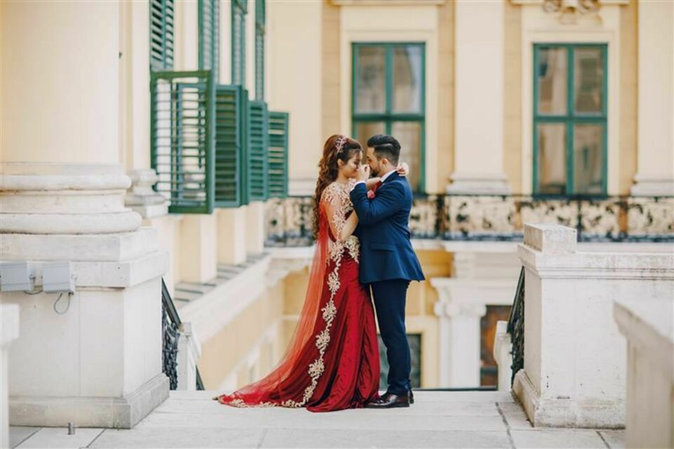 Adobe Stock - Photo d'illustration - Le bindalli est une tenue très prisée lors des mariages traditionnels turcs. Certaines mariées choisissent notamment de porter le bindalli lors la cérémonie du henné. 