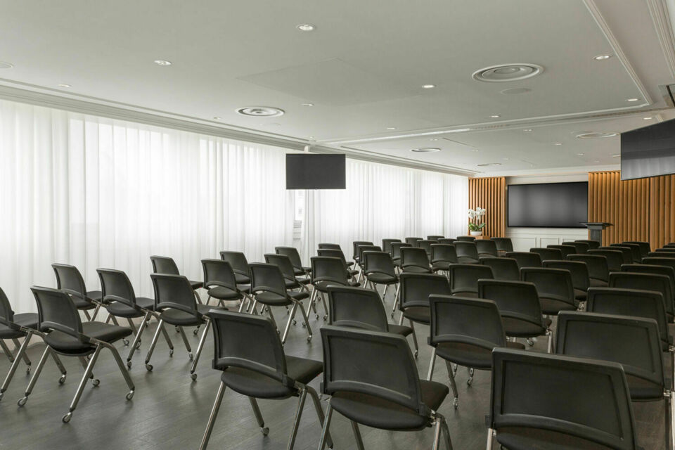 ABC Salles – DR – Pour organiser une conférence au cœur de Paris, l’Espace La Rochefoucauld dans le 9e arrondissement offre un accès facile aux transports en commun et des installations de pointe pour tous types de conférences. 