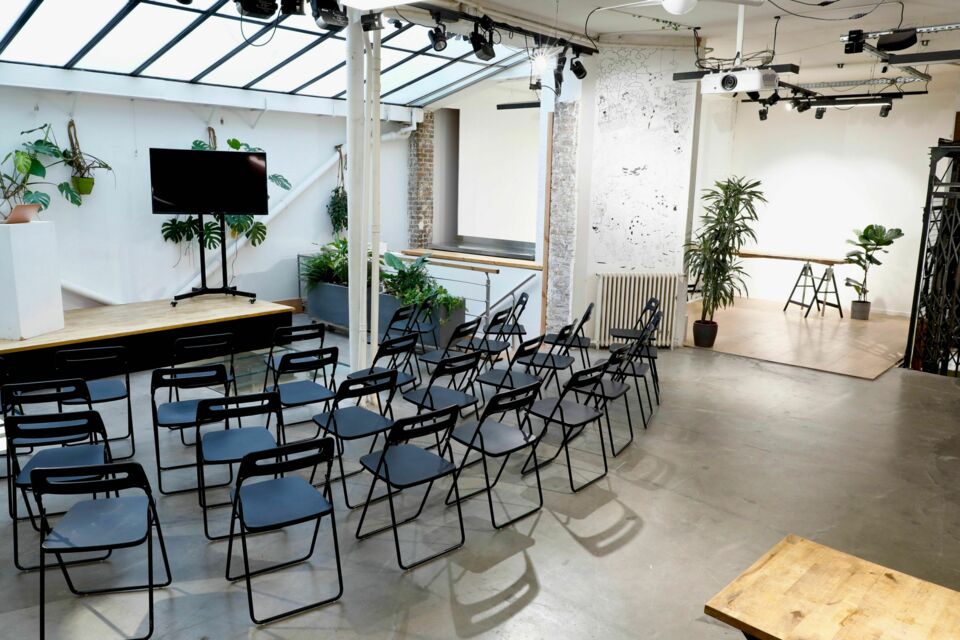 ABC Salles – DR – Le Tea Loft, un établissement exceptionnel au cœur du 10e arrondissement de Paris, dispose d’espaces atypiques et modulables, capables de s'adapter à différents types de conférences.  