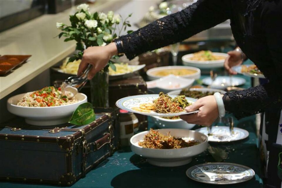Adobe Stock - Photo d''illustration - Les spécialités culinaires des mariages asiatiques, riches en saveurs et symboles, offrent une expérience gastronomique unique qui célèbre l'abondance, la prospérité et l'unité.