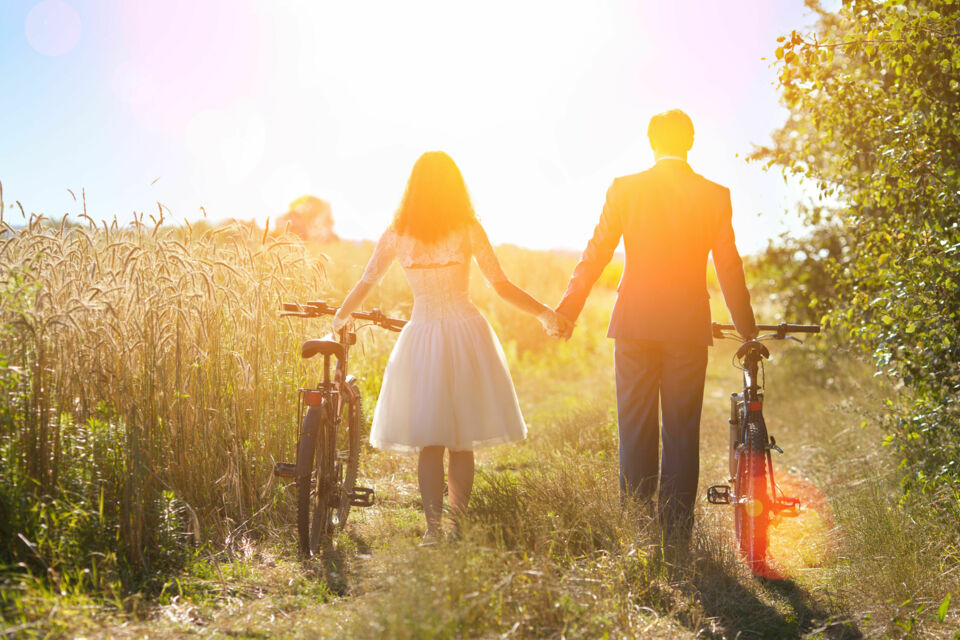 Adobe Stock - Photo d'illustration - Choisir une destination éco-responsable pour son voyage de noces permet non seulement de vivre une expérience unique en harmonie avec la nature, mais aussi de soutenir des pratiques qui protègent les écosystèmes et valorisent les communautés locales. 