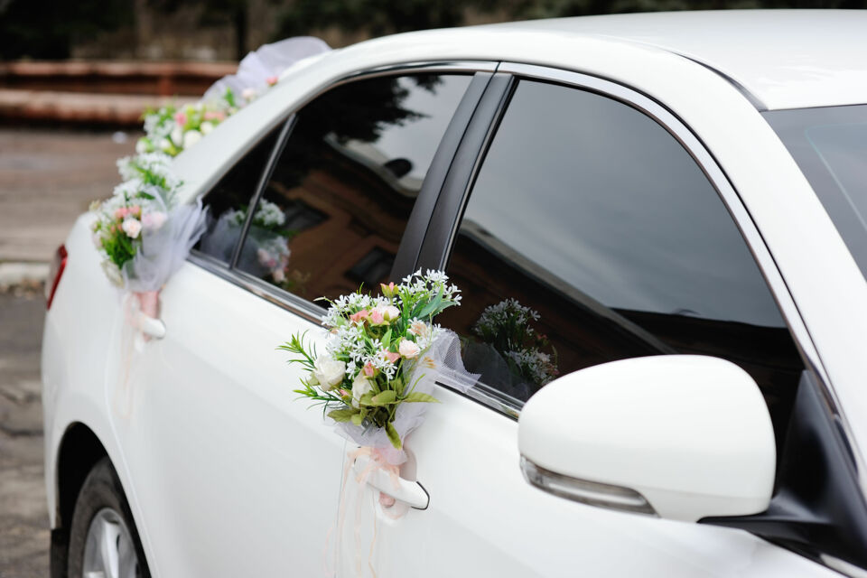 Adobe Stock - Photo d'illustration - Le vendredi 18 octobre 2024, un cortège de mariage à Cannes (Alpes-Maritimes) a pris une tournure inattendue lorsque des invités ont tiré des feux d’artifice en route vers la mairie, près d'écoles et d'une crèche, entraînant l'annulation de la cérémonie par la municipalité en raison de troubles à l'ordre public.
