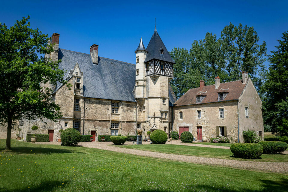 ABC Salles - DR - Demeure de caractère, niché à Guérigny dans le département de la Nièvre, le Château de Villemenant saura accueillir votre fête d’Halloween dans une ambiance à la fois mystérieuse et envoûtante.  