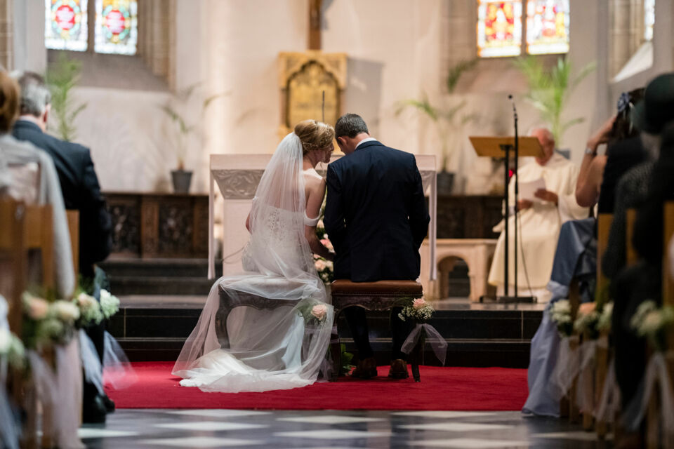 Adobe Stock - Photo d'illustration - La quête, offrande des fidèles pendant une célébration, témoigne de la solidarité et de la communion au sein de votre paroisse.