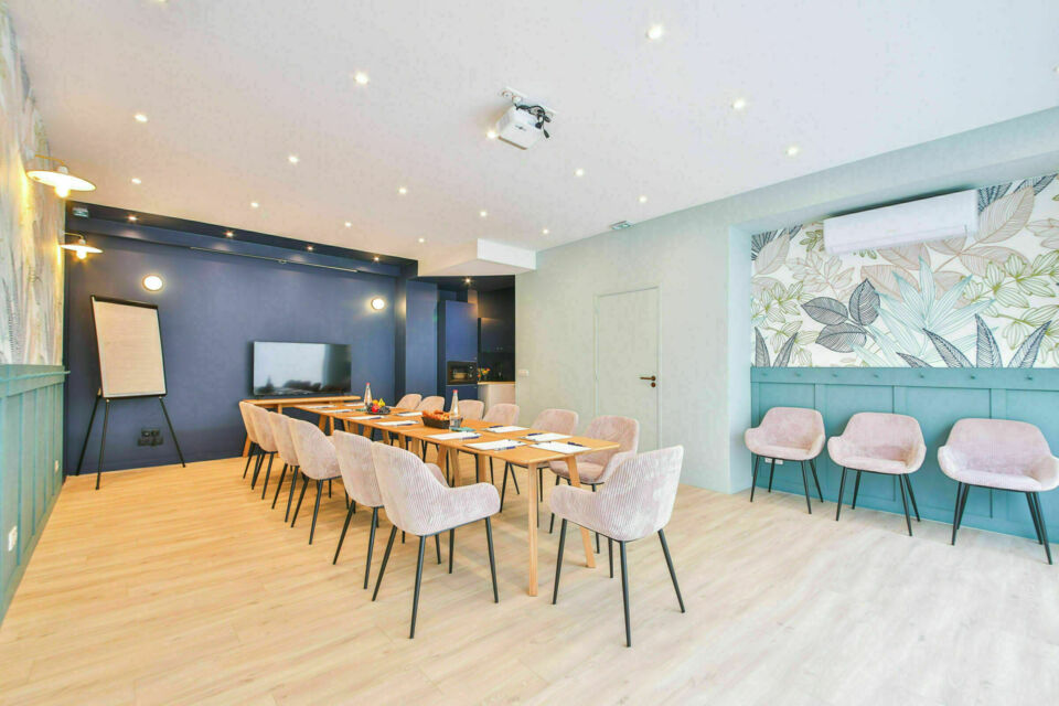 ABC Salles – DR - À proximité de la gare Montparnasse, cet établissement chaleureux et moderne offre des espaces flexibles, parfaits pour des événements d’entreprise réussis. 