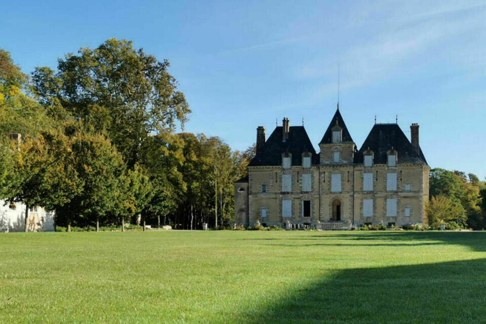 ABC Salles – DR - Le Château de Motteux, à une heure de Paris, offre un cadre raffiné et modulable, idéal pour des réceptions ou événements d’exception. 