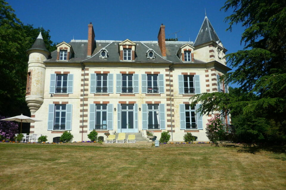 ABC Salles – DR - Le Domaine de la Geneste, au cœur de la vallée de Chevreuse, séduit par son parc de 23 hectares et ses gîtes atypiques, parfaits pour une célébration inoubliable. 