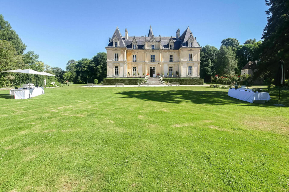 ABC Salles – DR - Le Château de Rots, écrin romantique au cœur de la Normandie, allie charme historique et espaces majestueux pour des mariages inoubliables. 