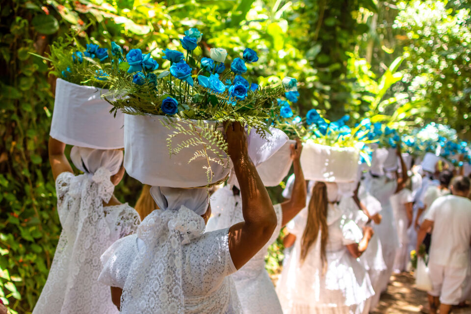 Adobe Stock - Photo s'illustration -&nbsp;&nbsp;Au-delà des traditions ordinaires, le mariage Macumba fusionne spiritualité et symbolisme, célébrant l'union des âmes à travers des rites sacrés et des offrandes aux divinités.