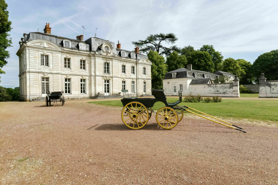 ABC Salles – DR - Un mariage majestueux au cœur de l'histoire : le Château de Saint-Senoch, avec ses 12 hectares de parc et son architecture XVIIIe, promet une réception inoubliable dans un cadre bucolique et raffiné.