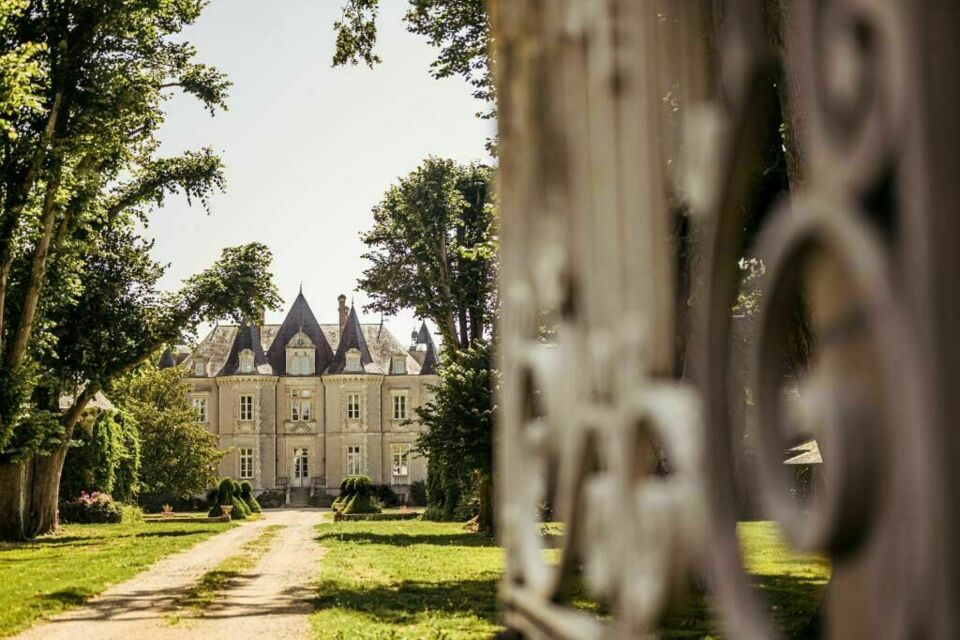 ABC Salles – DR – Implanté à une demi-heure du Mans dans un écrin de verdure, le Château de la Grange Moreau à Vallon-sur-Gée est une bâtisse d'exception de style Renaissance, idéale pour une réception de mariage empreinte de charme et d'élégance.