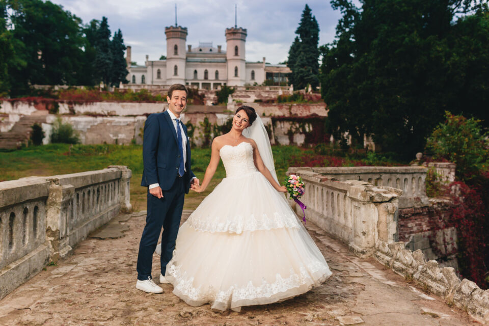 Adobe Stock -&nbsp; Photo d'illustration -&nbsp;Un mariage inspiré des Highlands écossais évoque une célébration sauvage et romantique, entre brume des landes, tartans ancestraux et légendes celtiques, où chaque détail raconte une histoire de liberté, de nature et d’héritage.
