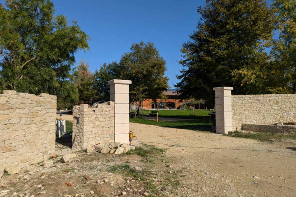 Valsoyo - L'entrée du domaine Valsoyo pendant les travaux.
