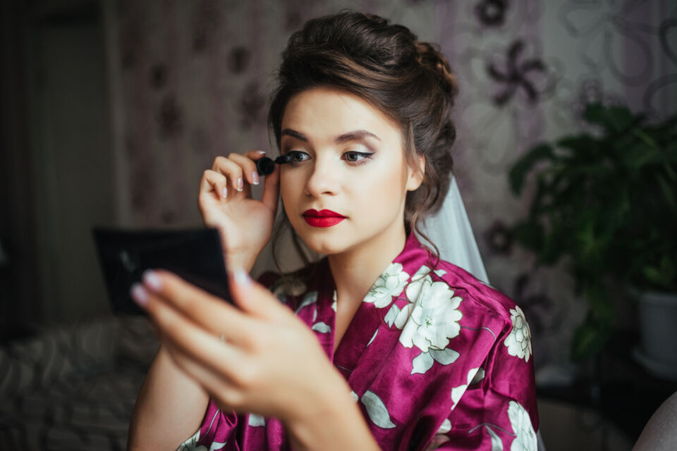 Freepik - Photo d'illustration Une bonne préparation la veille et quelques astuces beauté le jour J suffisent pour révéler votre éclat et profiter pleinement de chaque instant, en toute sérénité.