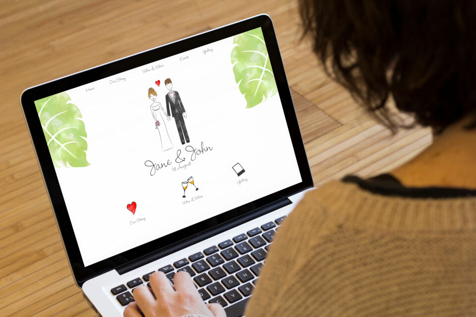 Adobe Stock -  Photo d'illustration -  Le faire-part de mariage numérique est une invitation virtuelle, souvent envoyée par email ou via des plateformes en ligne, permettant de transmettre les détails de votre mariage de manière instantanée, personnalisée et écologique.