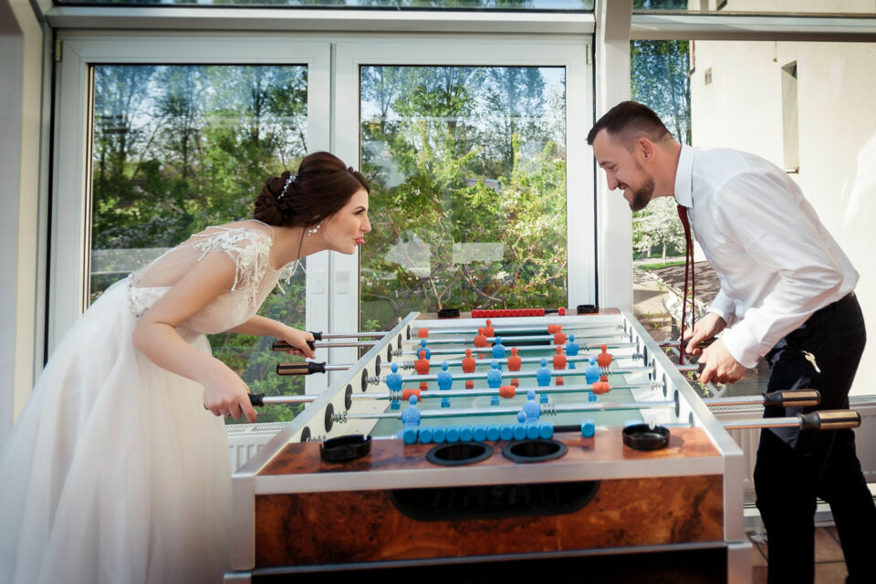 Adobe Stock - Photo d'illustration - L'animation de mariage, essentielle pour une ambiance festive, varie selon les régions de France : découvrez où l'on joue le plus lors des réceptions nuptiales.