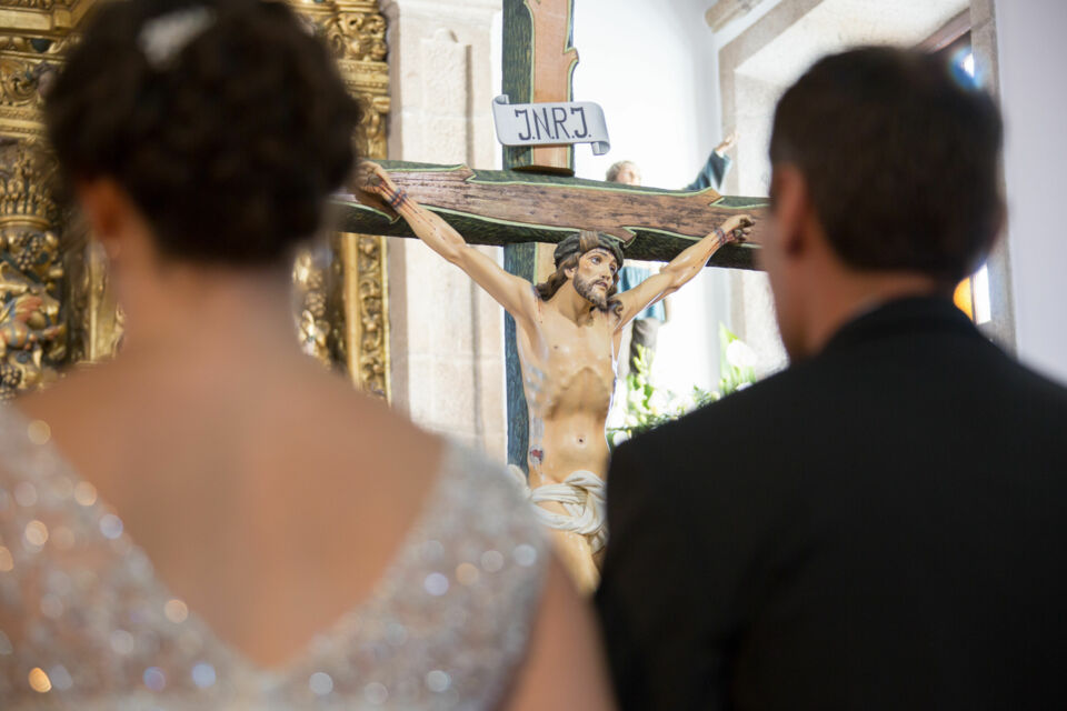 Adobe Stock - Photo d'illustration - Les traditions post-mariage chrétiennes incluent souvent des célébrations familiales, bénédictions religieuses et des moments symboliques renforçant l'union des époux au sein de leur communauté.