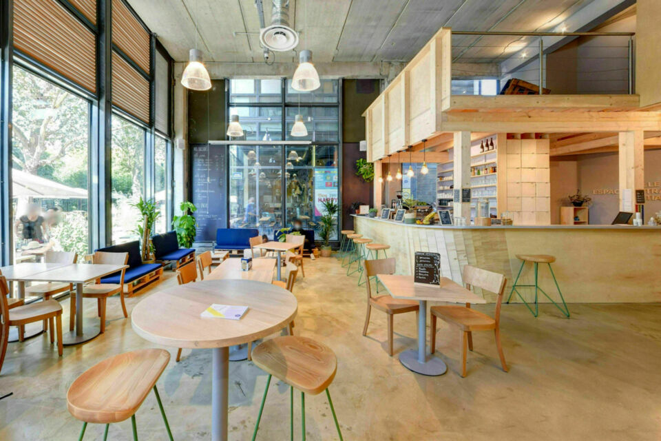 ABC Salles – DR - Le Triangle, salle d'escalade insolite face au parc de Bercy, allie sport et convivialité. Un lieu unique pour vos événements privés et professionnels, offrant défi, détente et partage. 