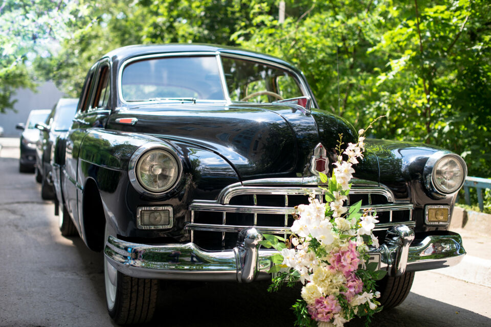 Adobe Stock -  Photo d'illustration -  Respecter le Code de la route est essentiel, même lors d'un cortège de mariage : priorité, feux rouges et sécurité doivent être respectés pour éviter accidents et infractions.