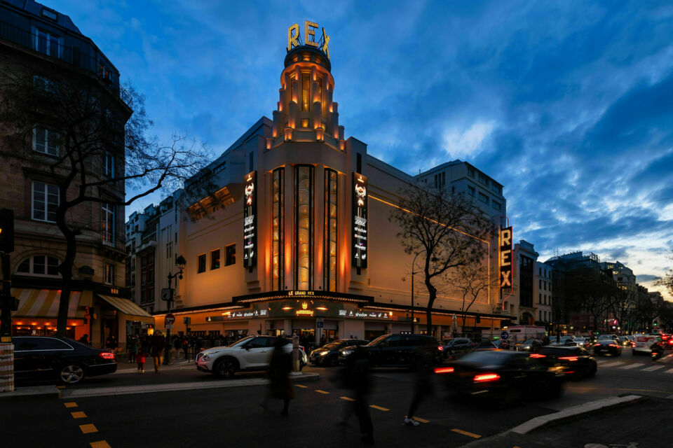 ABC Salles – DR - Le Grand Rex, temple du cinéma construit en 1932, est un joyau architectural parisien idéal pour l'organisation de vos temps forts professionnels et événements d'entreprise.
