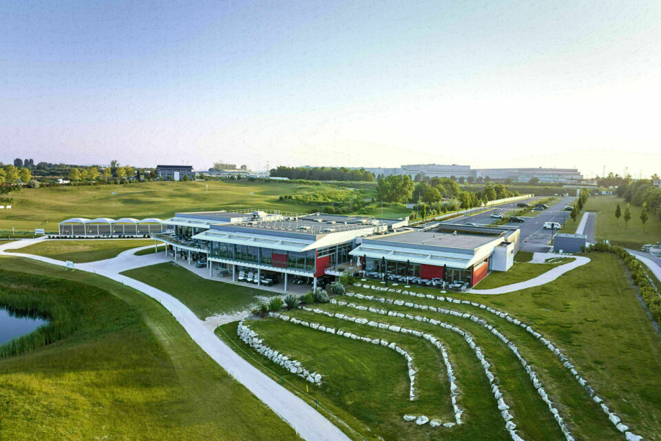 ABC Salles – DR - Le Golf International de Roissy : un cadre naturel et raffiné pour vos événements professionnels et privés, alliant confort, modernité et vues spectaculaires. 