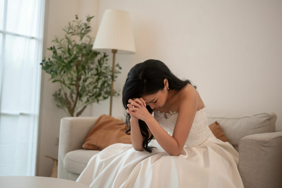 Adobe Stock -  Photo d'illustration -  L'anxiété prénuptiale est un phénomène courant qui se manifeste par une combinaison de nervosité, d'inquiétudes et parfois de doutes à l'approche du mariage.