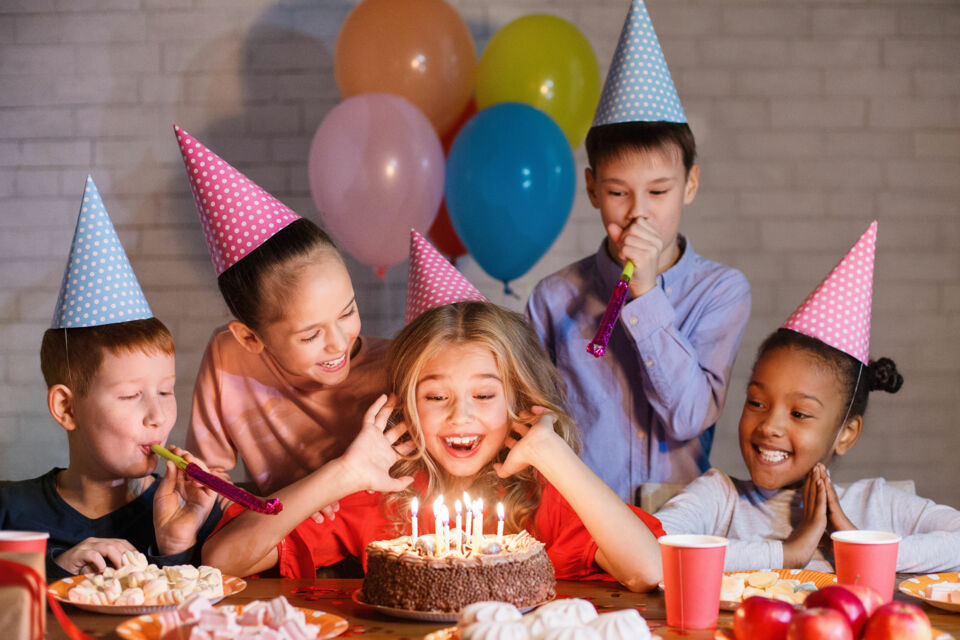 Adobe Stock - Photo d’illustration - Organiser l'anniversaire de son enfant est un défi délicat, où chaque détail compte pour créer une journée mémorable