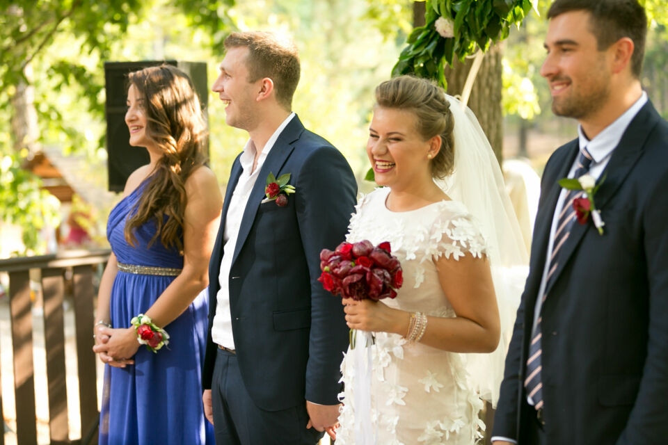 Adobe Stock - Photo d'illustration - Être témoin de mariage, que ce soit pour la mariée ou le marié, est un rôle d’honneur et de soutien. Comprendre les différences et les responsabilités associées à chaque rôle permet de célébrer ce moment inoubliable avec respect et enthousiasme.