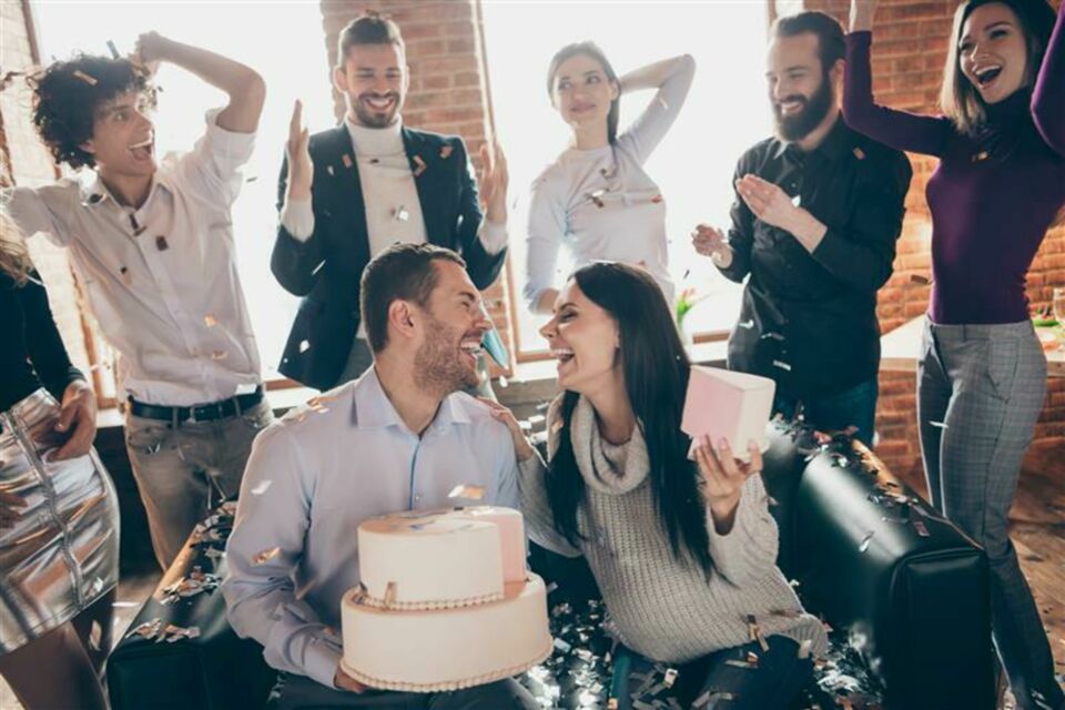 Adobe Stock – Photo d’illustration - 8 ans de mariage, ça se fête ! Inspirez-vous de d’idées poétiques et originales pour célébrer vos noces de coquelicot ou de pavot avec passion.