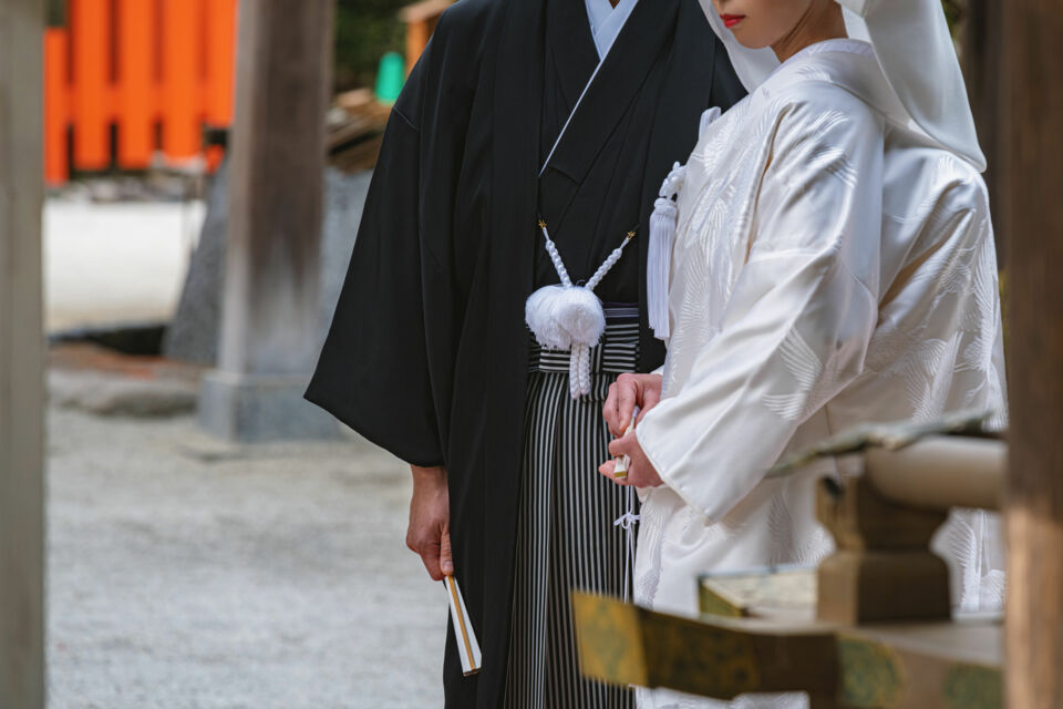 Adobe Stock - Photo d'illustration - Se marier à la japonaise, c’est choisir entre la spiritualité sacrée des rites shinto et la sagesse intérieure des traditions bouddhistes, ou parfois mêler les deux.