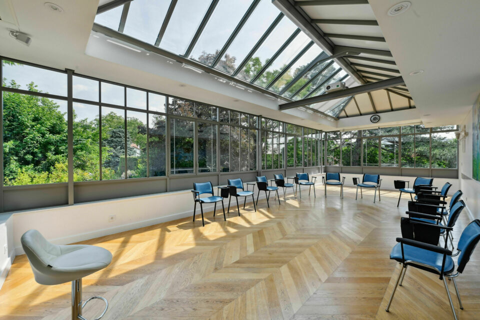 ABC Salles – DR - Entre nature et innovation, l’Espace Cassiopée à Chatou offre un cadre verdoyant et modulable pour des événements pro à la fois efficaces et ressourçants.