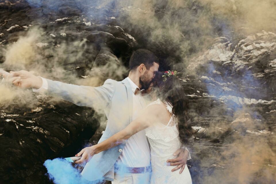 Freepik -&nbsp; Photo d'illustration -&nbsp;&nbsp;Se marier selon les rites vaudou, c’est s’unir dans une cérémonie sacrée où chants, offrandes et esprits protecteurs scellent l’alliance entre les âmes devant les divinités ancestrales.