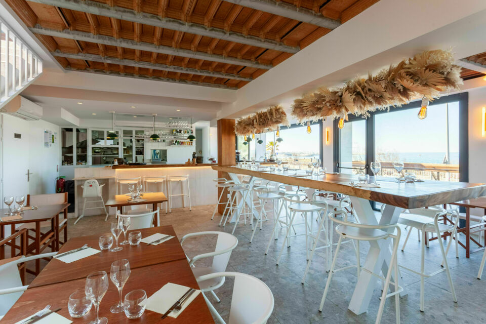 ABC Salles – DR - Situé dans le 8ᵉ arrondissement de Marseille, V&V l COTI offre un cadre élégant et contemporain idéal pour l'organisation d'événements professionnels alliant convivialité et raffinement