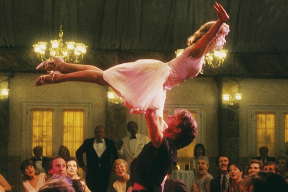Allo Ciné - Photo d'illustration -&nbsp;Personne ne met Baby dans un coin… surtout pas sur la piste de votre mariage. Et si vous faisiez vibrer vos invités avec une chorégraphie Dirty Dancing inoubliable ?