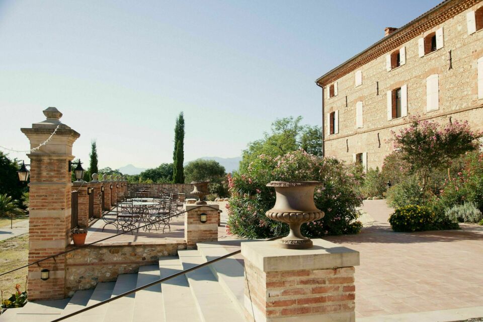 ABC Salles – DR - Le Domaine Belric, au cœur du Sud et sous le ciel catalan, conjugue espaces élégants et nature méditerranéenne pour des événements mémorables.
