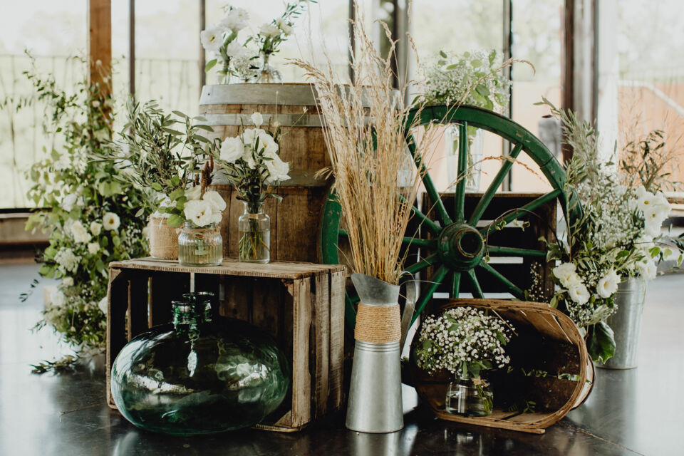 Adobe Stock - Photo d'illustration - Un mariage sauvage et stylé, où l’authenticité des fleurs séchées, la force des cactus et la chaleur des terres cuites s’unissent crée une atmosphère bohème, naturelle et résolument élégante.