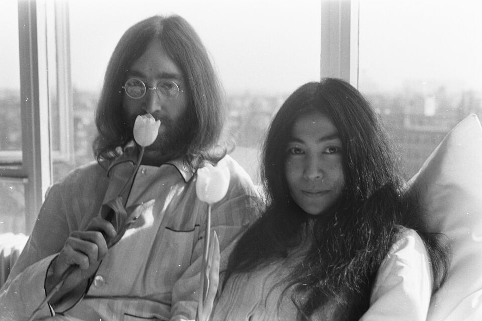 Creative Commons - Photo d'illustration - John Lennon est l'un des premiers hommes célèbres à avoir pris le nom de son épouse à la suite de leur mariage.