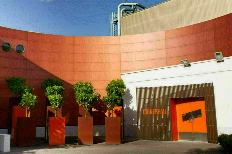 ABC Salles – DR - Au cœur de la distillerie mythique, le Carré Cointreau marie histoire et innovation pour transformer vos moments professionnels en expériences uniques.