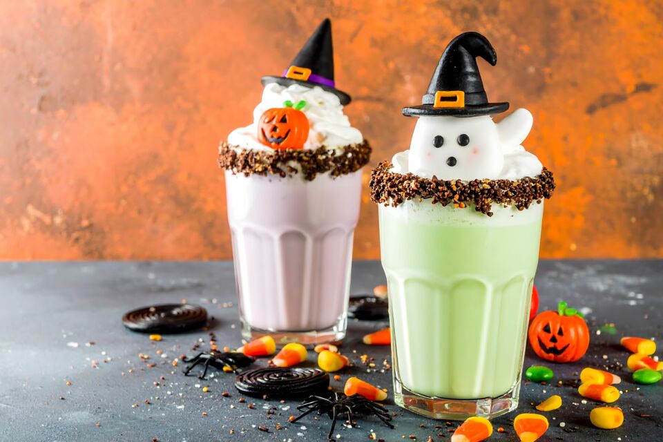 Adobe Stock - Photo d’illustration - Deux saveurs iconiques, deux ambiances contrastées : le pumpkin spice célèbre la chaleur festive et la nostalgie gourmande de l’automne, tandis que le matcha incarne une élégance végétale et apaisante