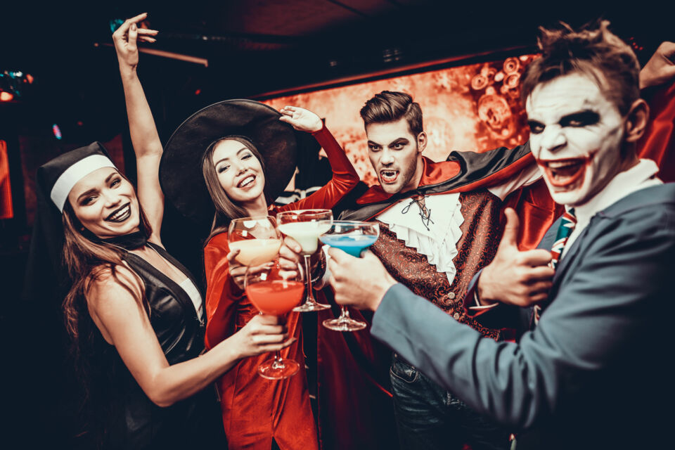 Adobe Stock – Photo d’illustration - D’horrifique à instagrammable : Halloween s’est muée en fête pop et créative, moins terrifiante mais toujours irrésistible. 