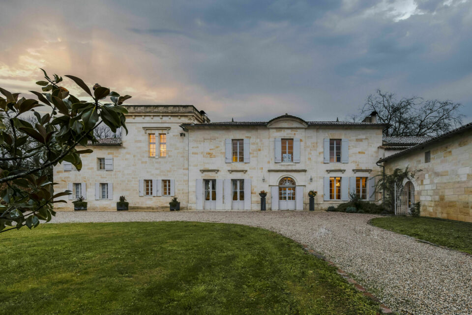ABC Salles – DR - Au cœur de la Gironde, le Château Larteau séduit par son charme raffiné et son atmosphère intimiste, parfait pour des mariages et événements uniques.