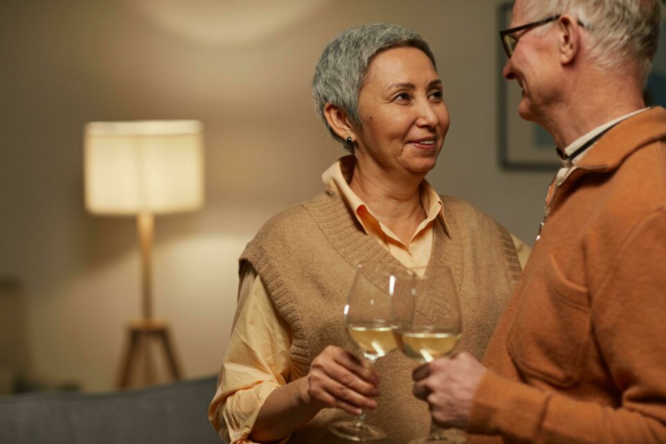 Adobe Stock - Photo d'illustration - Les noces de bronze célèbrent 22 ans d’union solide et chaleureuse, comme ce métal noble : une étape marquée par la maturité, la complicité et la beauté d’un amour qui résiste au temps.