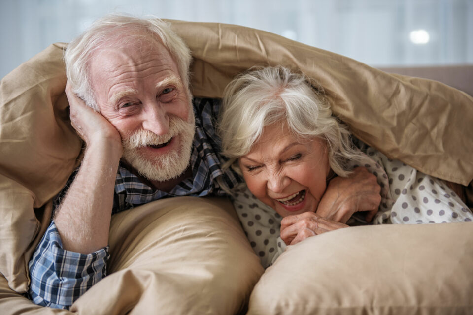 Adobe Stock - Photo d'illustration - Les noces d’ébène marquent 78 ans d’union, aussi rare et précieuse que ce bois noble : une vie partagée, façonnée par la force, la profondeur et la beauté d’un amour intemporel.