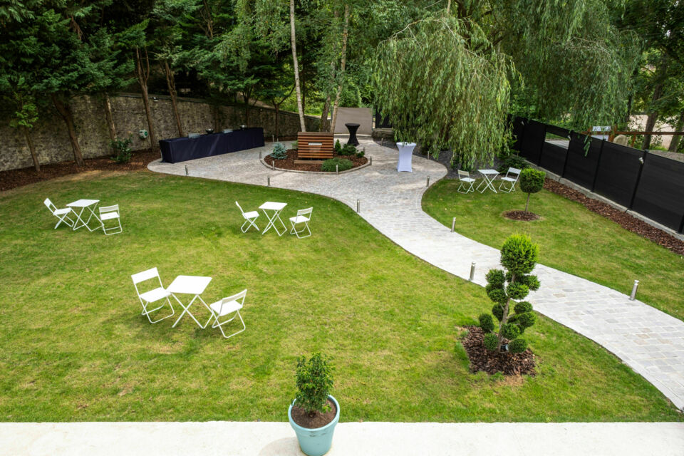 ABC Salles – DR - À deux pas de Disneyland Paris, L’Ermitage mêle charme verdoyant et ambiance festive pour des mariages et réceptions inoubliables. En bord de Marne, son jardin lumineux et son savoir-faire gourmand signent des instants où l’élégance se vit en toute simplicité.