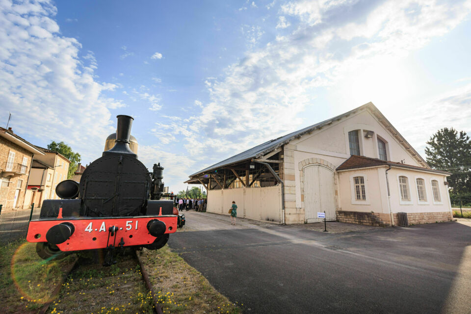 ABC Salles – DR – Lieu atypique entre culture et œnologie, le Hameau Duboeuf offre une expérience événementielle hors du commun. Ses décors immersifs, son ambiance chaleureuse et son patrimoine viticole en font un cadre original pour conjuguer célébration, découverte et art de vivre. 
