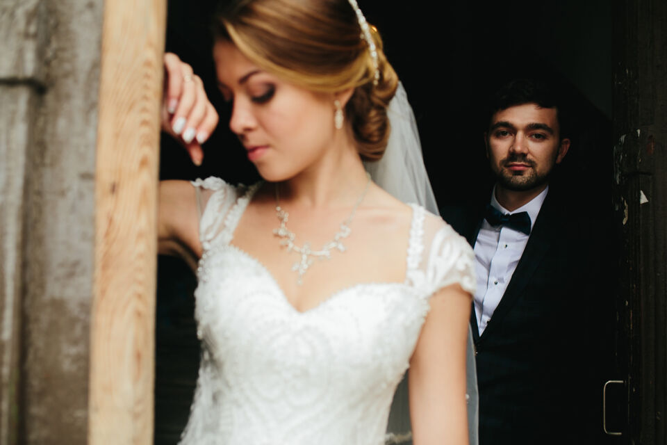Freepik - Photo d'illustration - Un couple qui affronte les imprévus ensemble s’unit davantage ; un couple qui s’affronte crée des fissures.