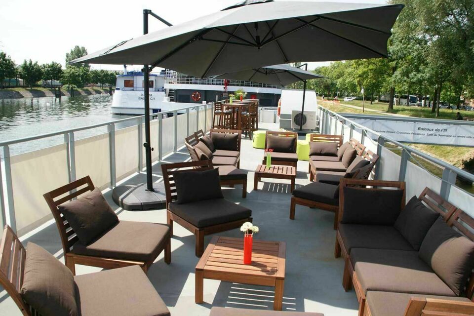 ABC Salles – DR - Un cadre atypique, une atmosphère chaleureuse : vos réceptions naviguent entre charme et originalité sur le Bateaux de l'Ill.  