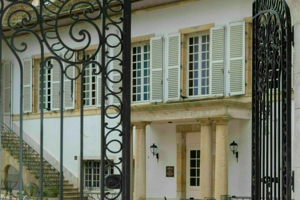 ABC Salles – DR - Au cœur des vignes, Bellevigne Bourgogne dévoile un raffinement discret où chaque célébration devient un moment rare, inspiré par l’art de vivre bourguignon.