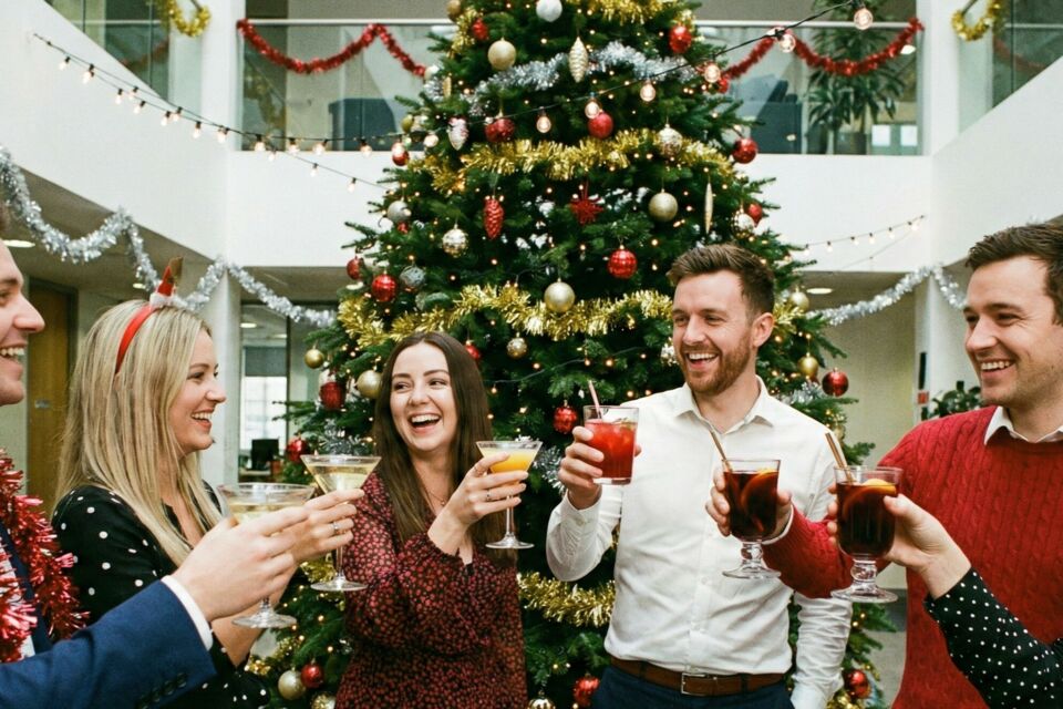 Gemini - Photo d’illustration - Le Damp Lifestyle incarne une nouvelle manière de célébrer : ni abstinence totale ni excès, mais une consommation modérée, consciente et élégante, où le plaisir se conjugue avec équilibre et convivialité.