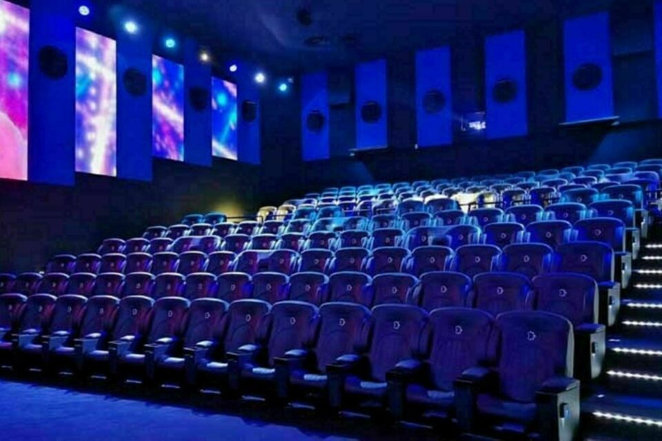 ABC Salles - DR -  CGR Troyes est une salle de cinéma pour organiser des projections privées ou des événements professionnels dans un cadre original au coeur de l’Aube. 